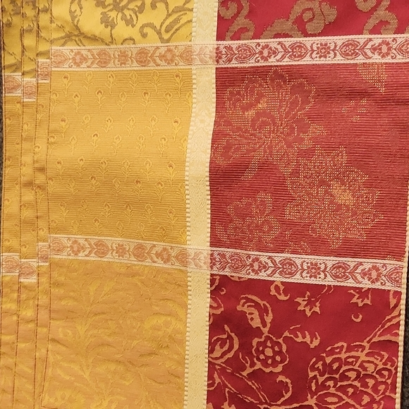 5 Sets of Placemats! - Picture 4 of 10